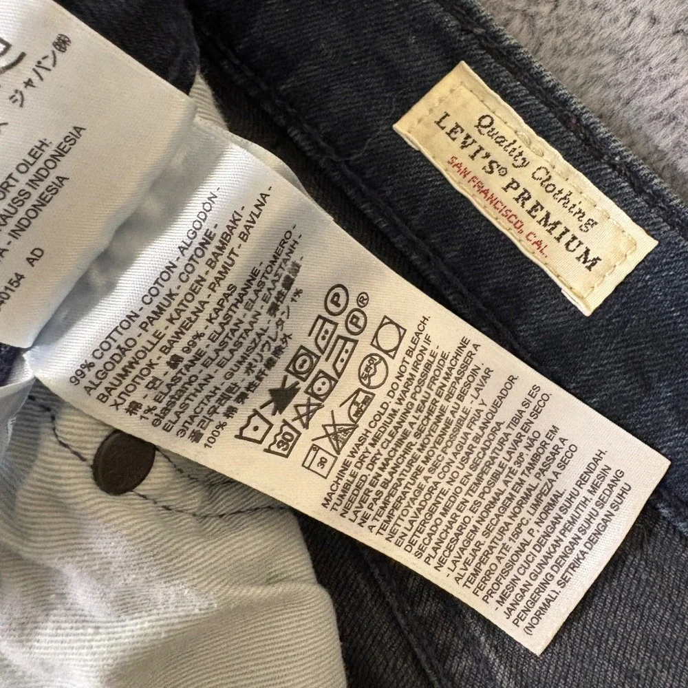 Levis Premium 512 Slim Taper Jeans Mens 32x28 Dark Wash Blue Denim AR427